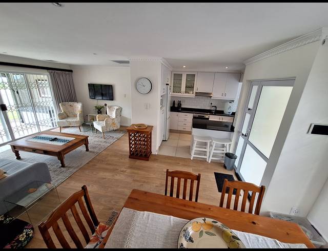 3 BEDROOM TOWNHOUSE TO LET IN UMHLANGA CENTRAL